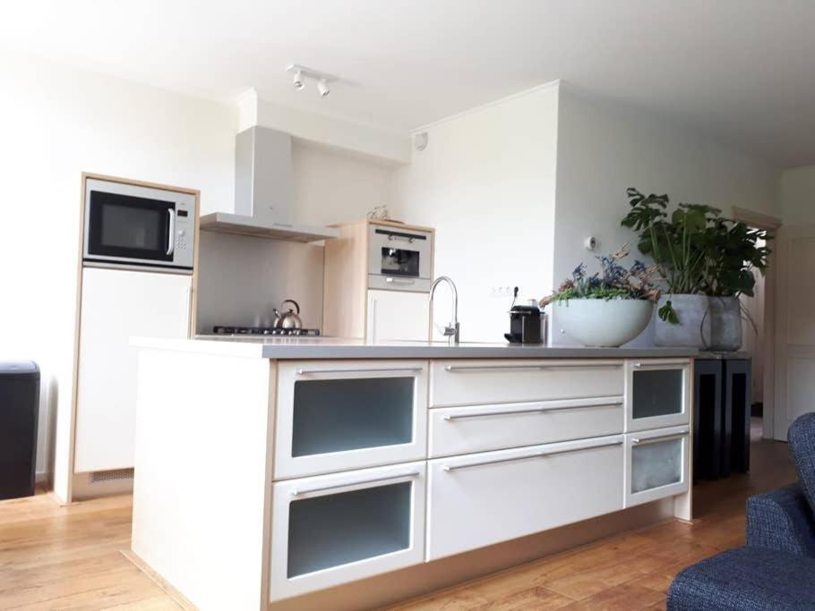 In The Old City Centre Of Edam, Unique Apartment. Экстерьер фото